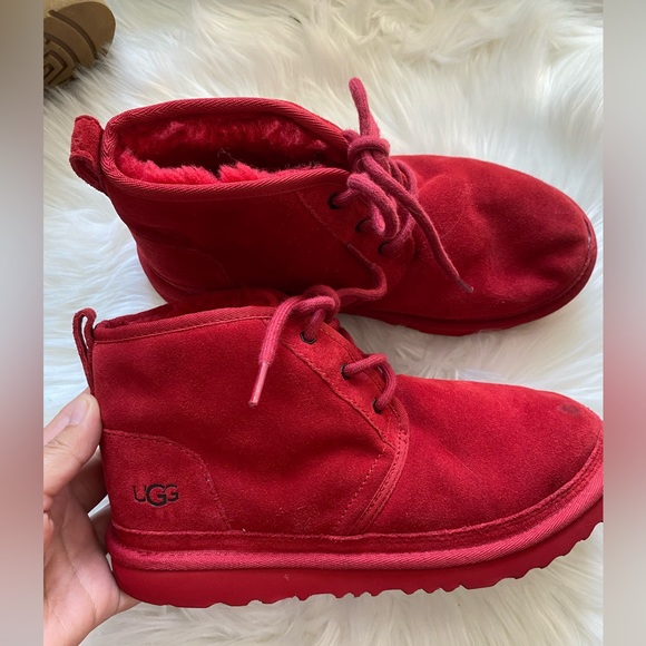 UGG neumel red boots size 6 women’s - Picture 1 of 9